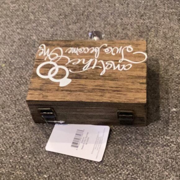 Wooden Mr. & Mrs. Box Ring Holder by Evergreen. NWT. - Picture 3 of 4